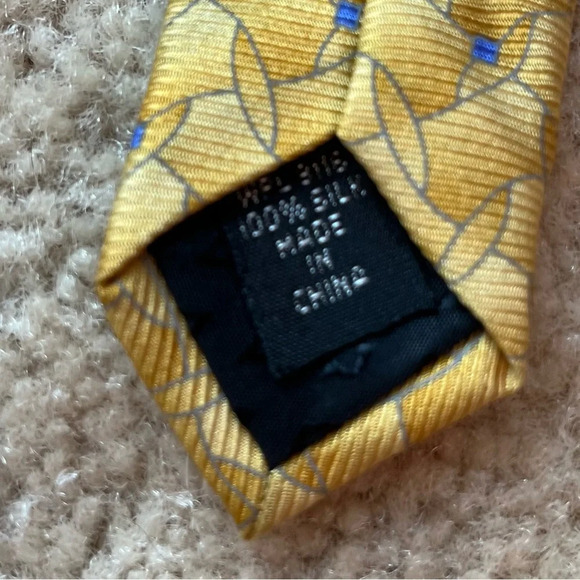 J.S. Black & Co. Men's Yellow 100% Silk Tie - Geometric - EUC - Picture 2 of 5